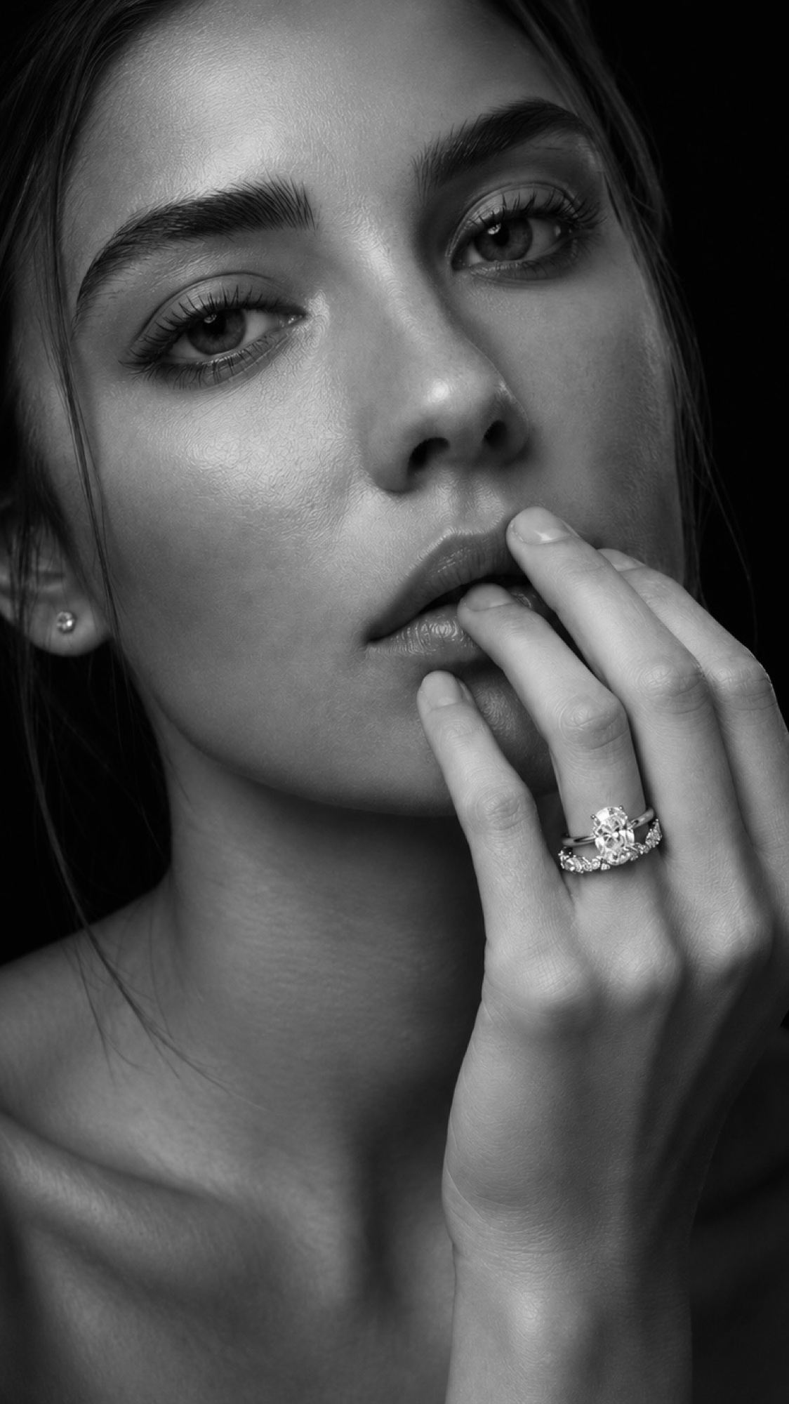 Oval Engagement Ring
